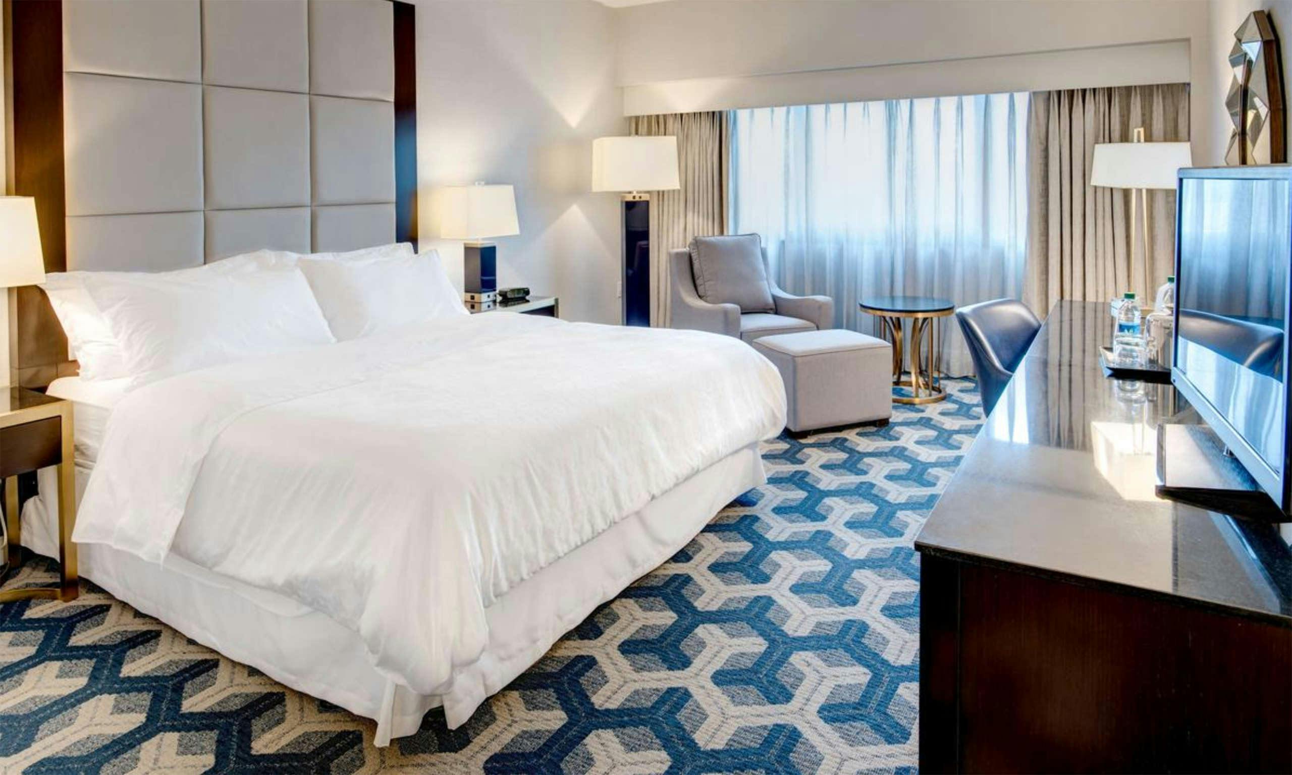 Sheraton Eatontown Hotel