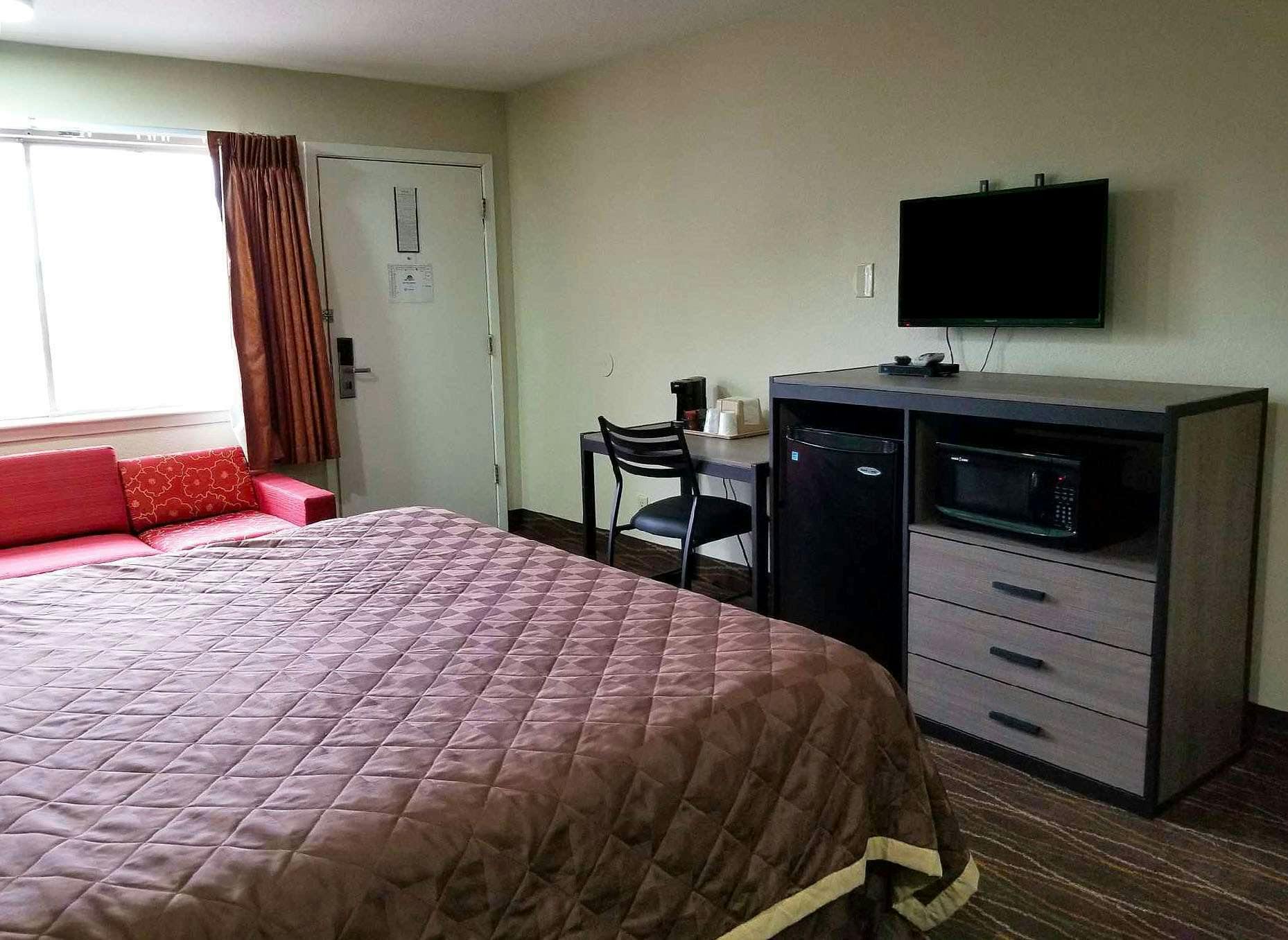 Hotel Americas Best Value Inn Alexandria photo 2