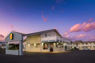Hotel Super 8 Fort Bragg CA photo 2