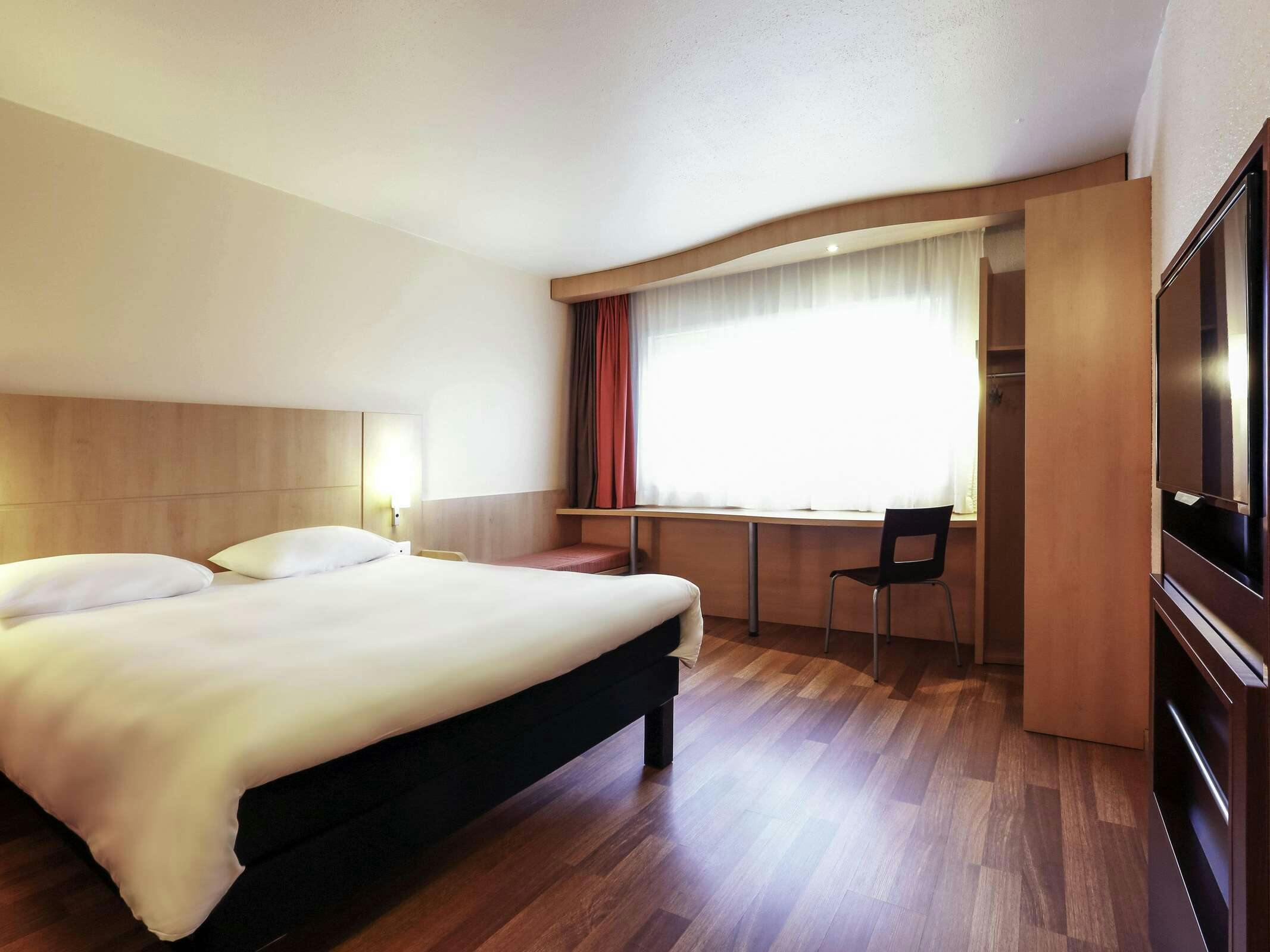 Hotel Ibis Charleville Mézières photo 3