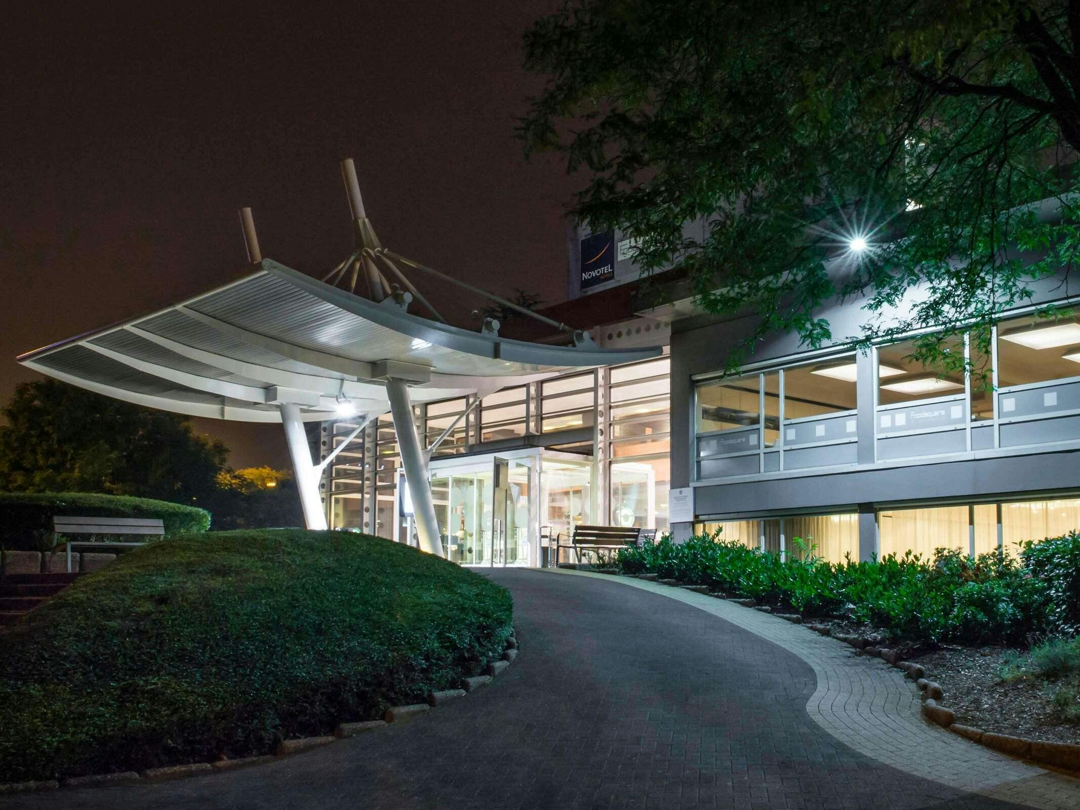 Hotel Novotel Brussels Airport photo 1