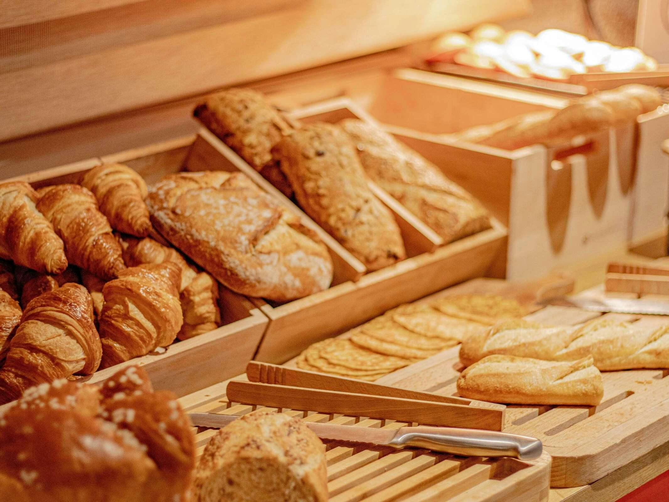 Hotel Ibis Rennes Cesson photo 3