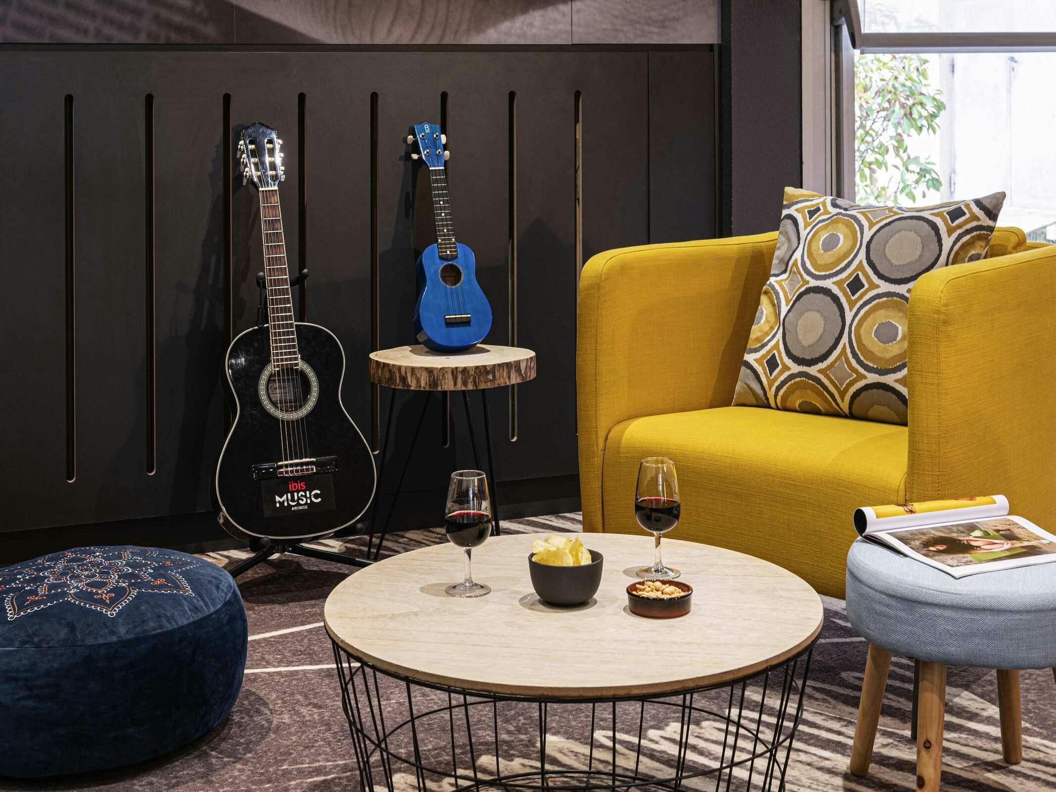 Hotel Ibis Lyon Gerland Rue Mérieux photo 1