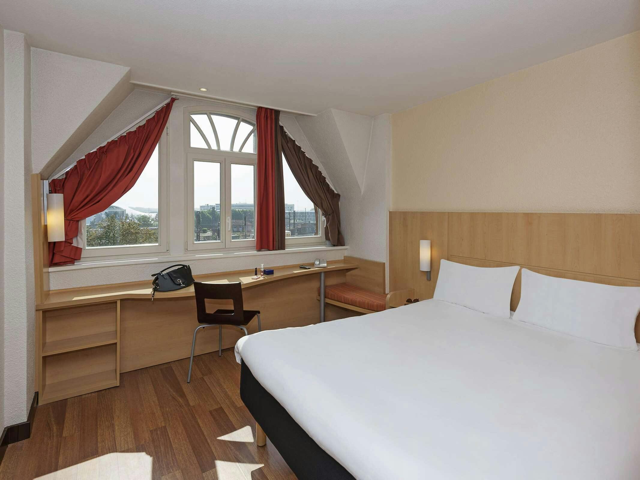 Hotel Ibis Metz Centre Gare photo 2