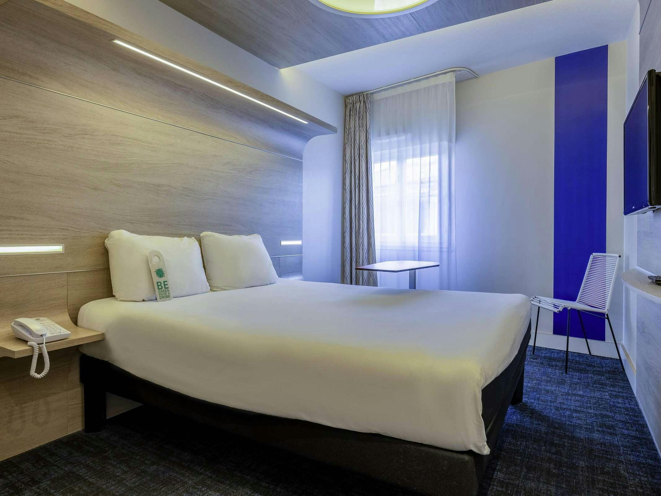 Hotel Ibis Styles La Rochelle Centre photo 3