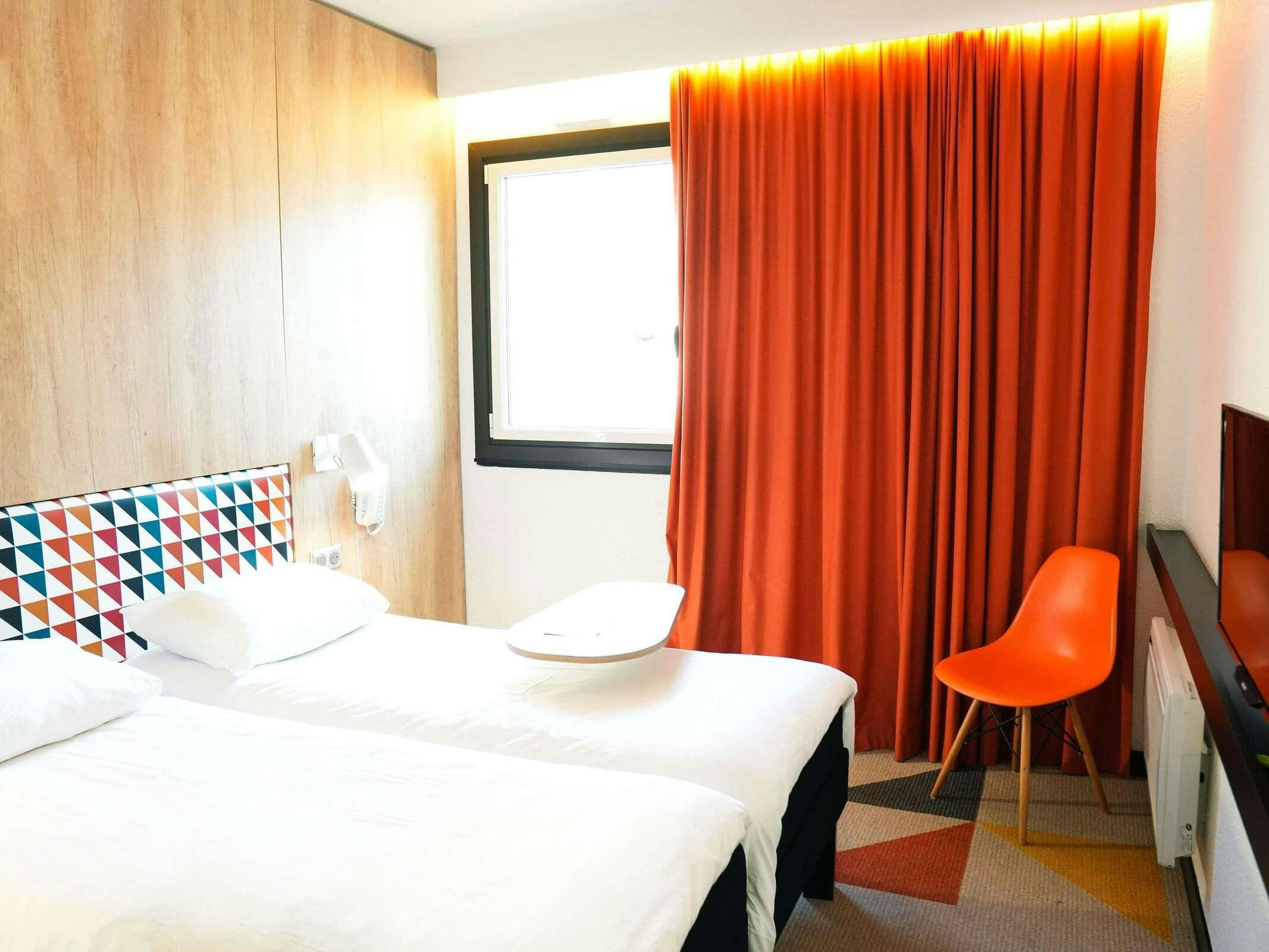 Hotel Ibis Styles Caen Centre Historique photo 5