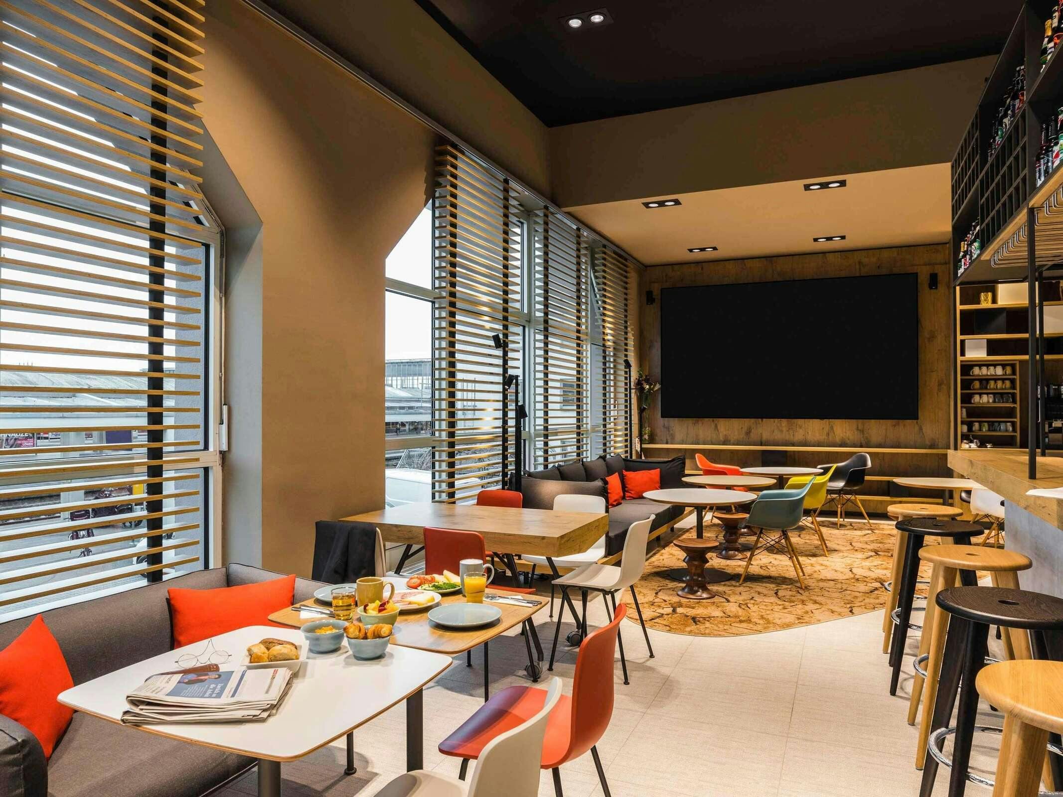 Hotel Ibis Heidelberg Hauptbahnhof photo 1