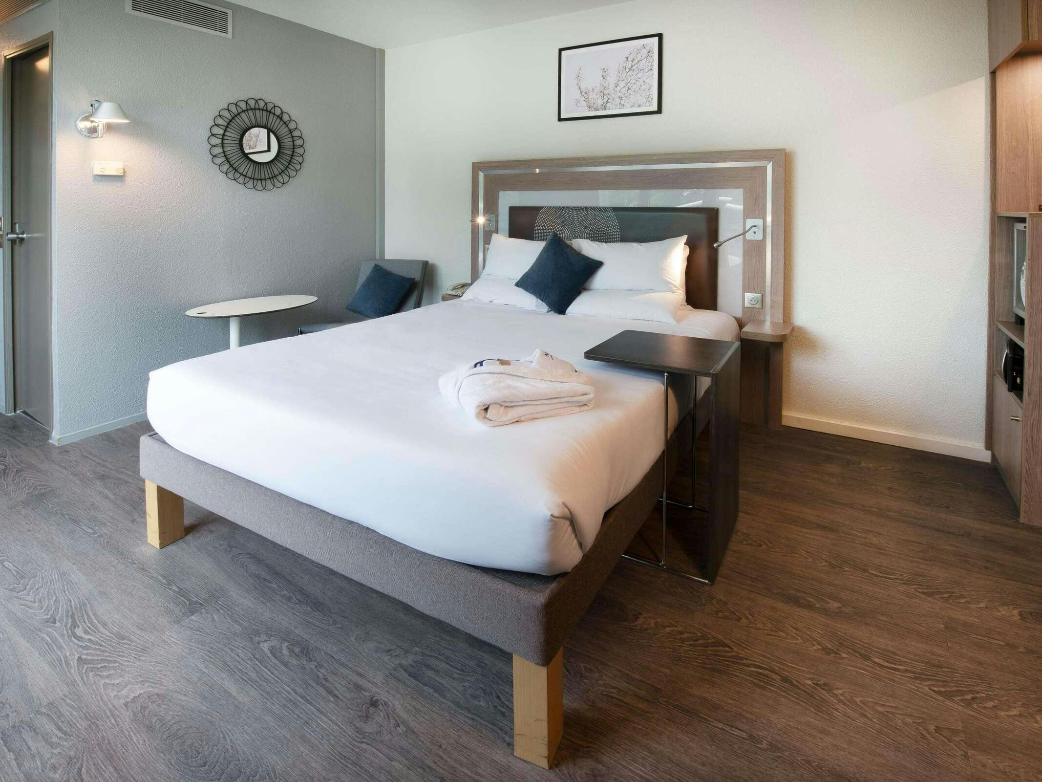 Hotel Novotel Senart Golf De Greenparc photo 1