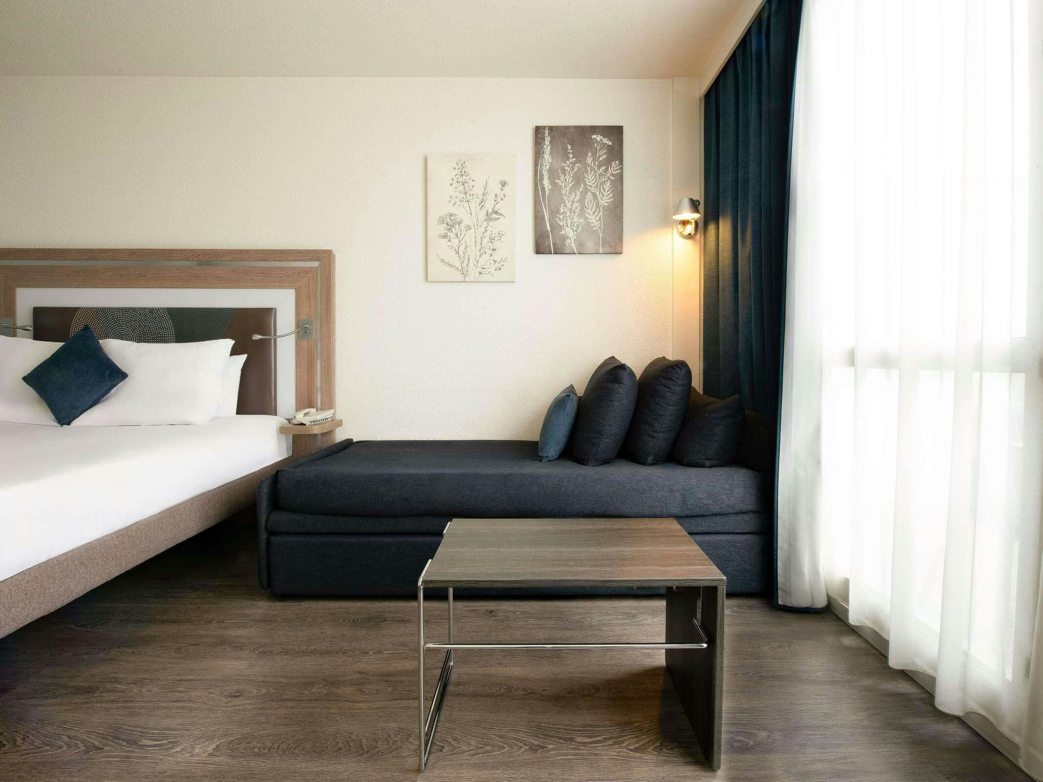 Hotel Novotel Senart Golf De Greenparc photo 4