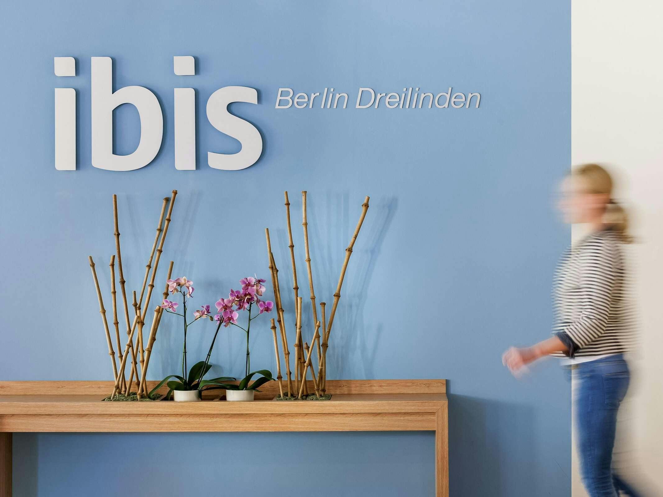 Hotel ibis Berlin Dreilinden photo 3