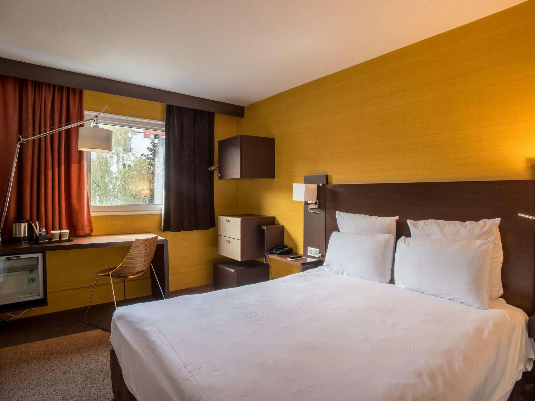 Hotel Mercure Paris Porte de Pantin photo 2