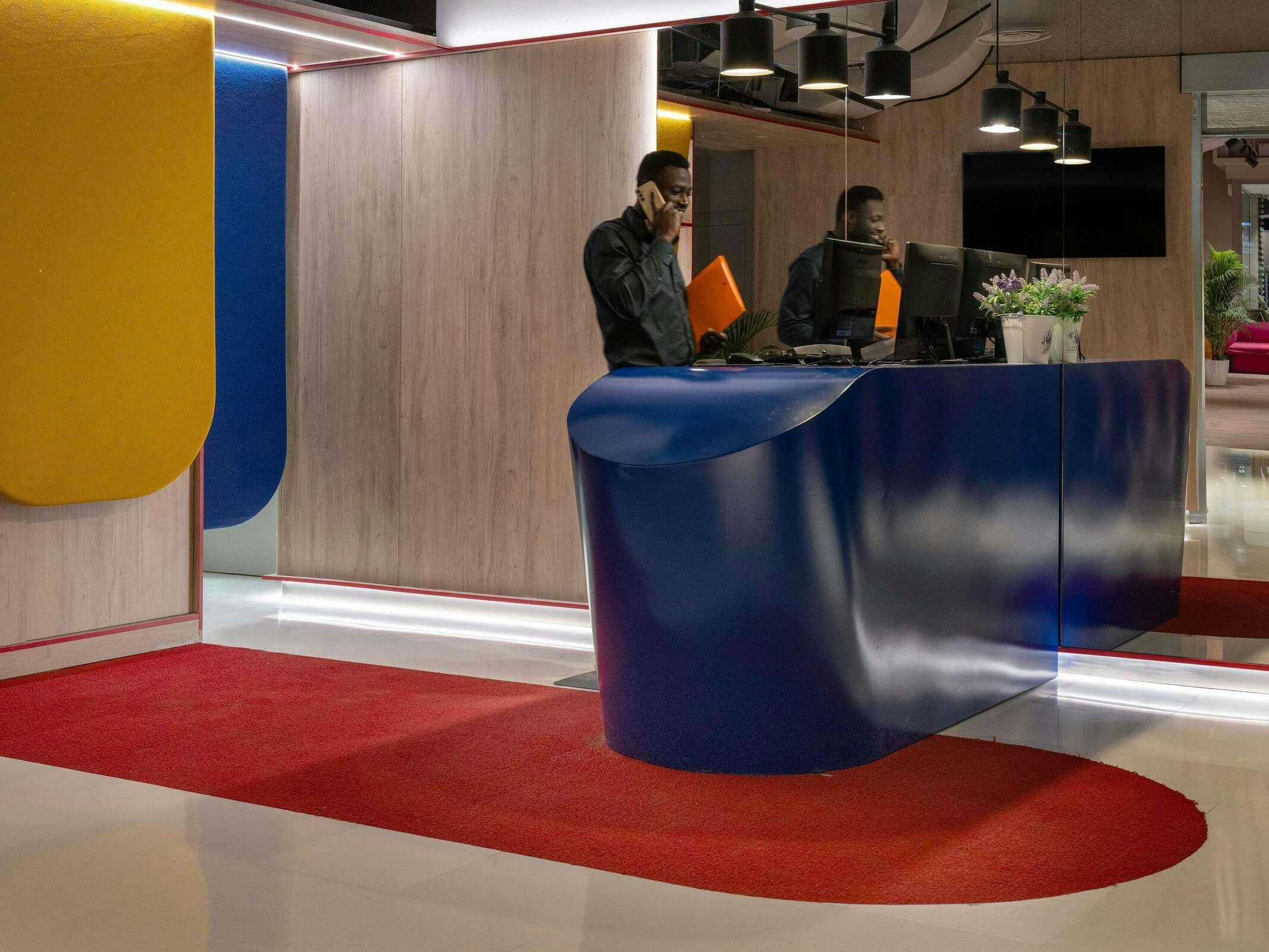 Hotel ibis Styles Barcelona SJ Despi photo 2