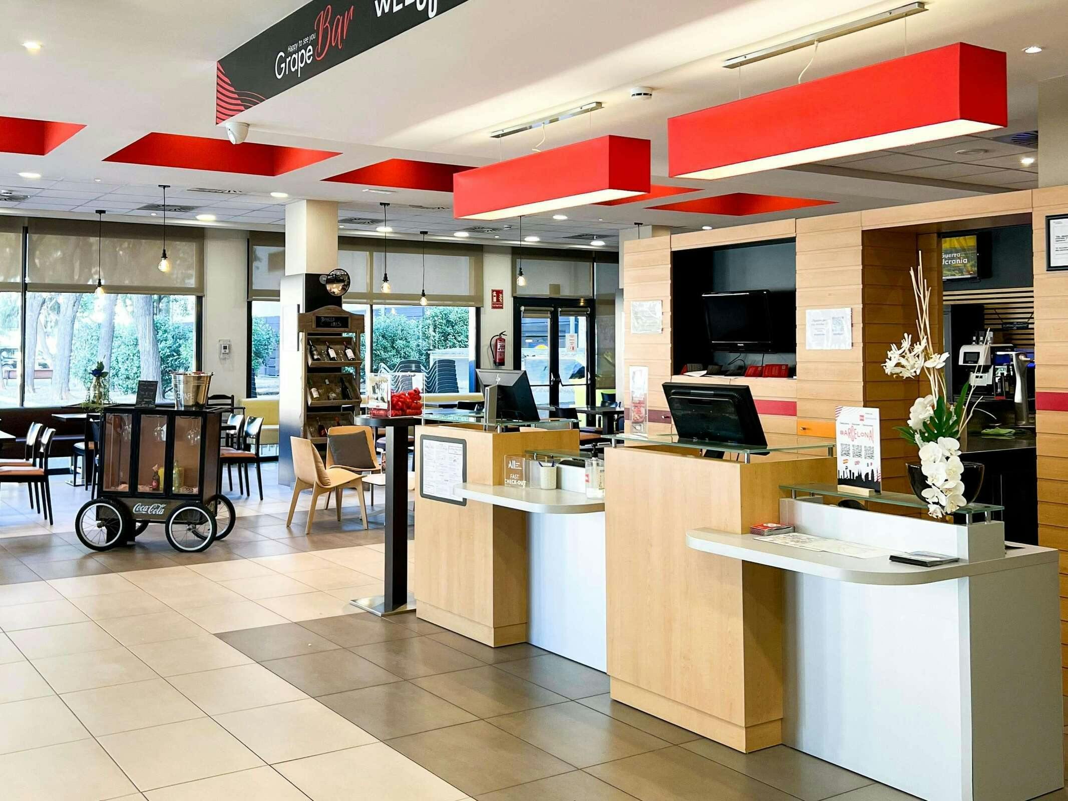 Hotel Ibis Barcelona Ripollet photo 1