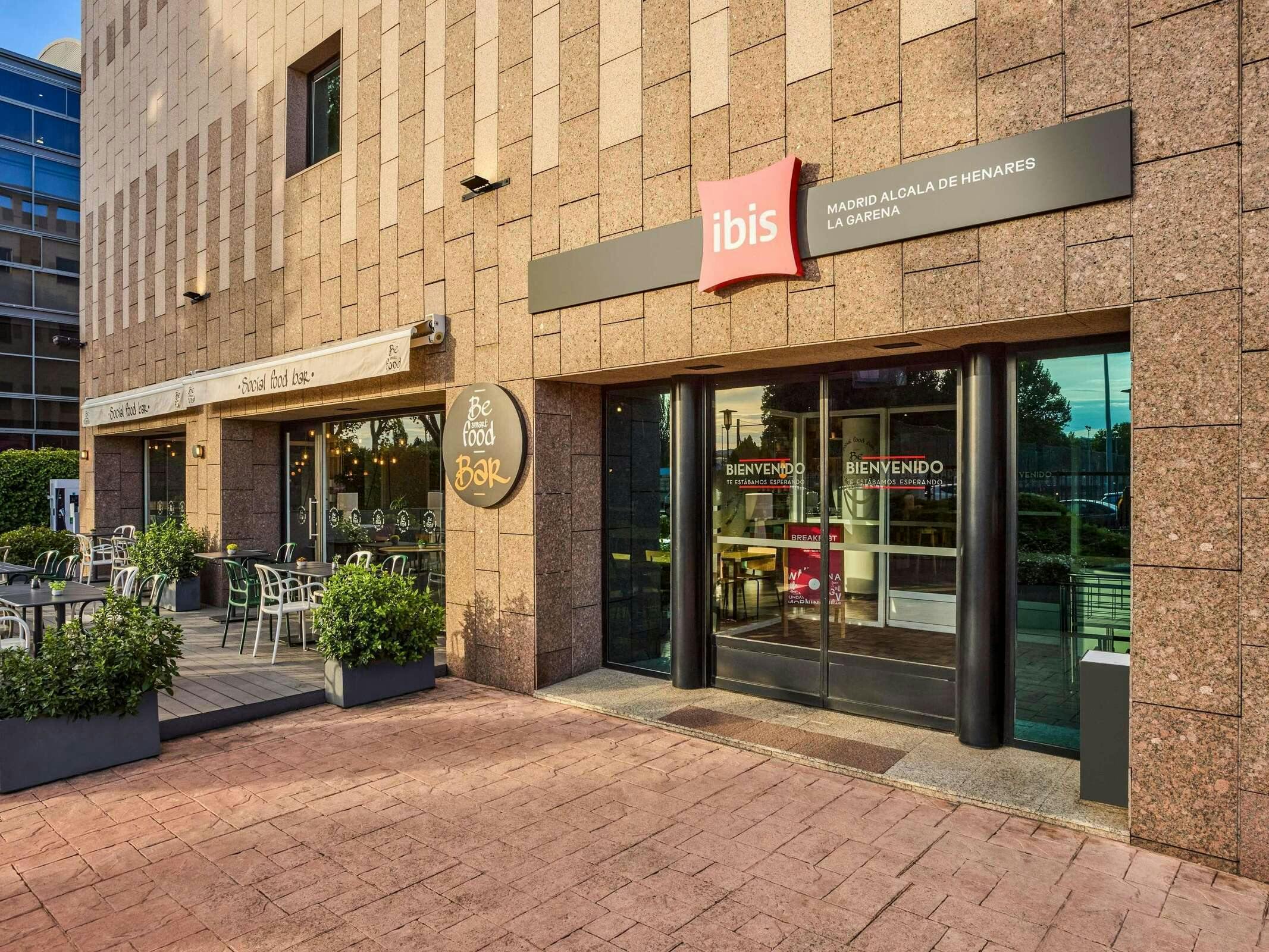 Hotel Ibis Madrid Alcala De Henares La Garena photo 3