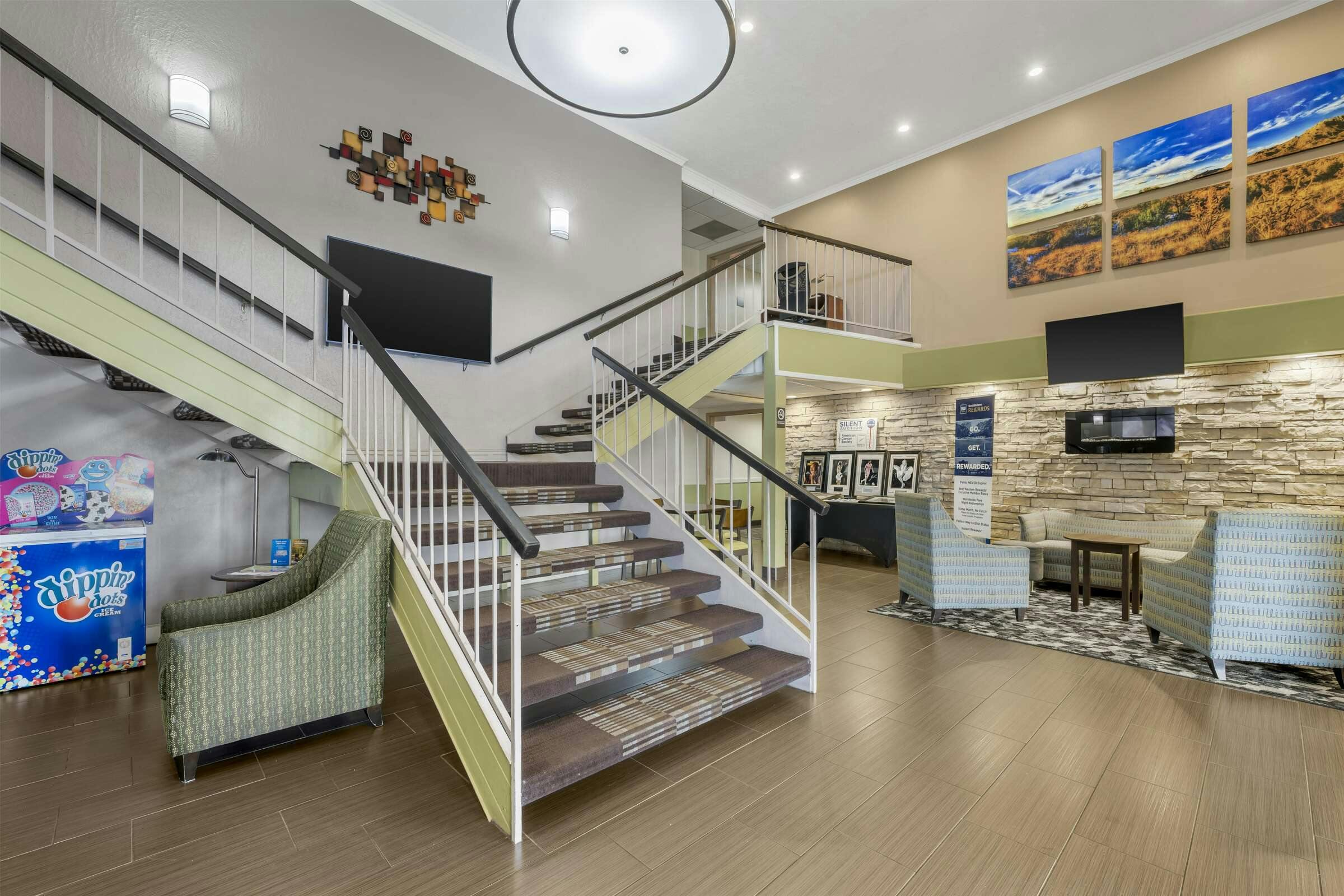 Hotel Best Western Airport Albuquerque InnSuites Hotel & Suites photo 4