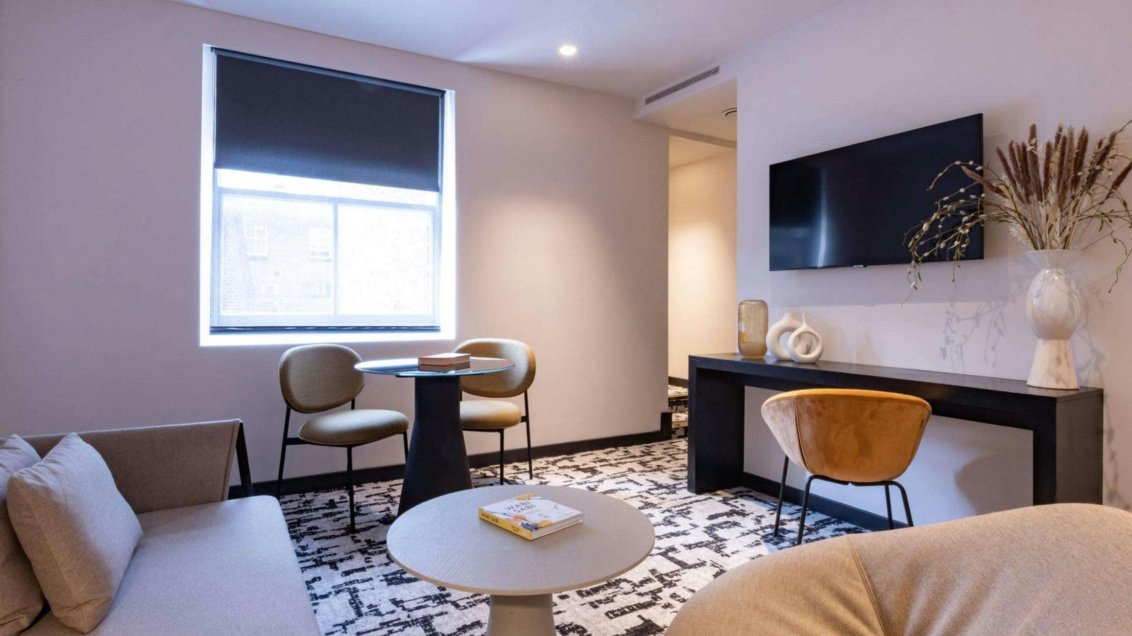 Hotel La Suite West - Hyde Park photo 1