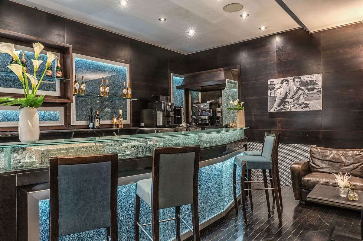 Hotel HOTEL LA GRIFFE photo 1