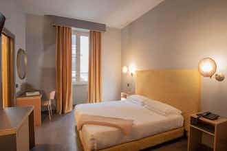 Hotel HOTEL MILANI photo 1