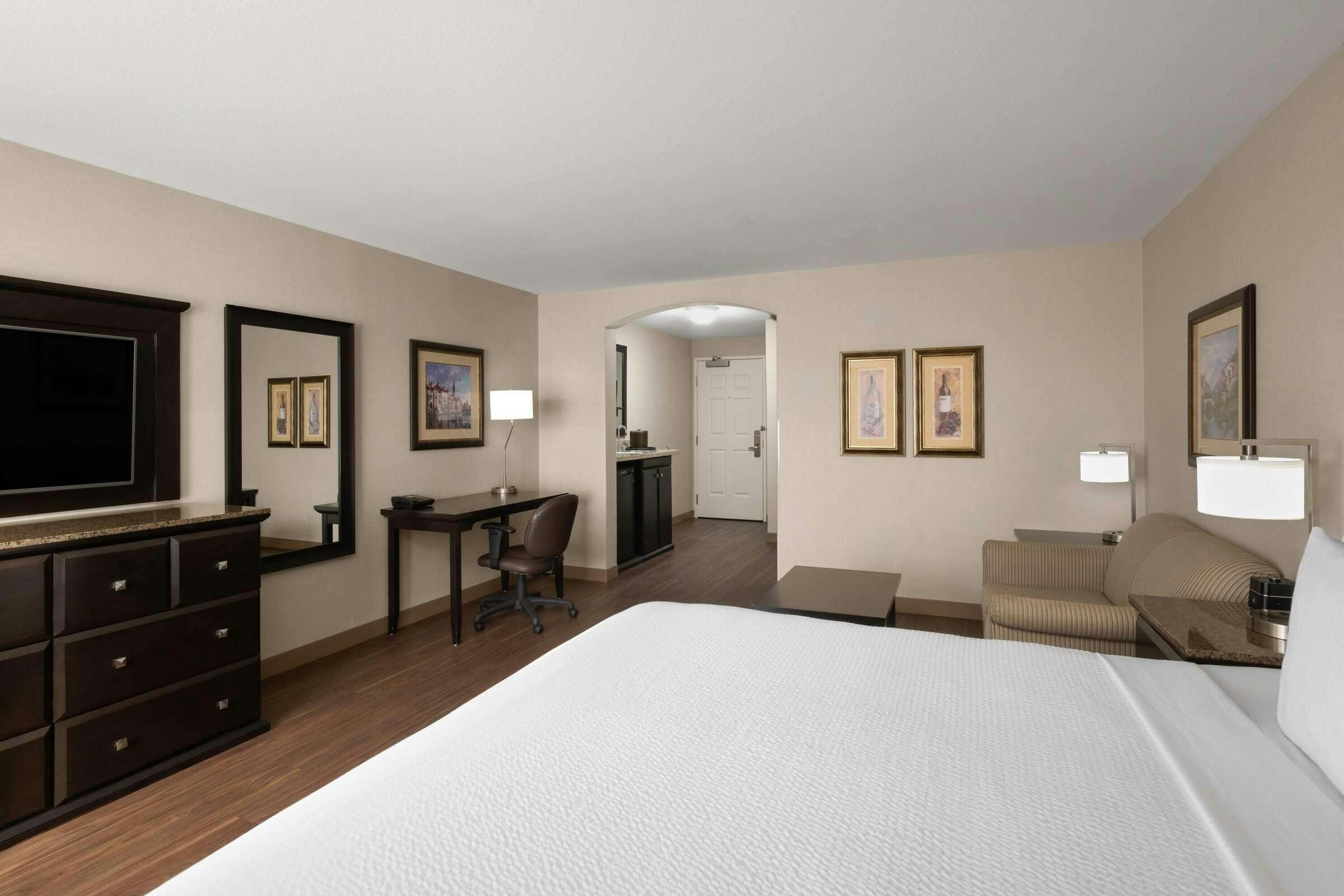 Hotel La Quinta Inn & Suites Paso Robles photo 2