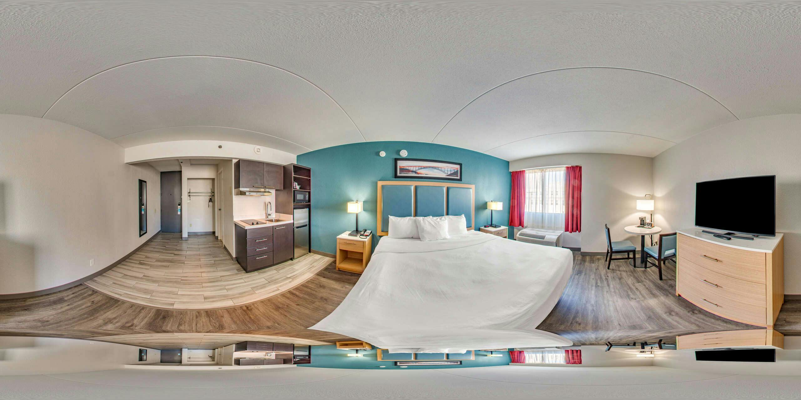 Hotel Quality Inn & Suites Civic Center photo 3