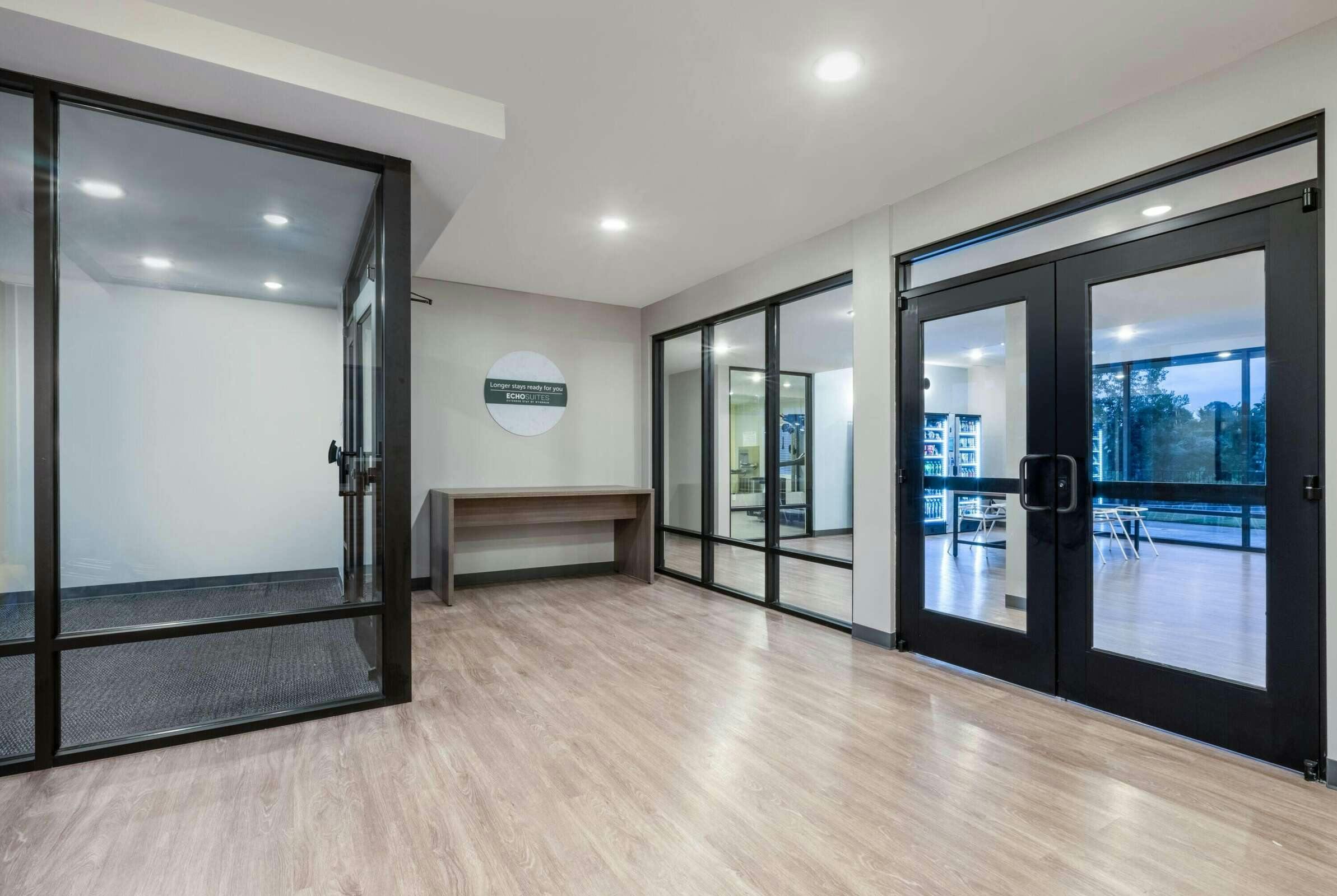 Hotel Echo Suites Pasadena photo 1