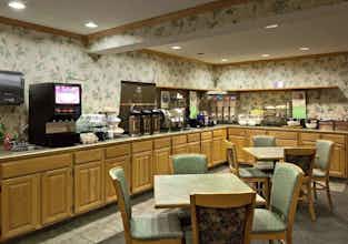 Hotel Independent (Sphc) Port Wisconsin Inn And Suites photo 5