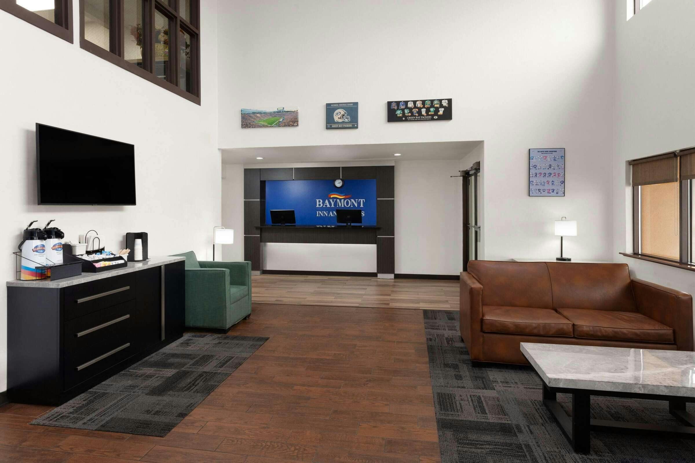 Hotel Baymont I S Green Bay photo 2