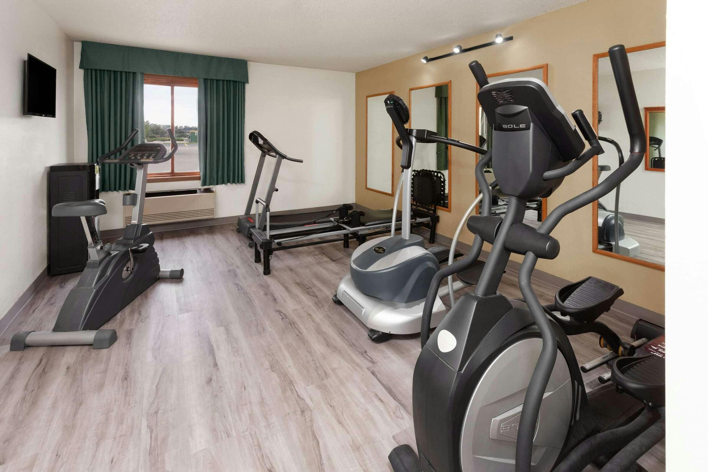 Hotel Baymont I S Green Bay photo 4