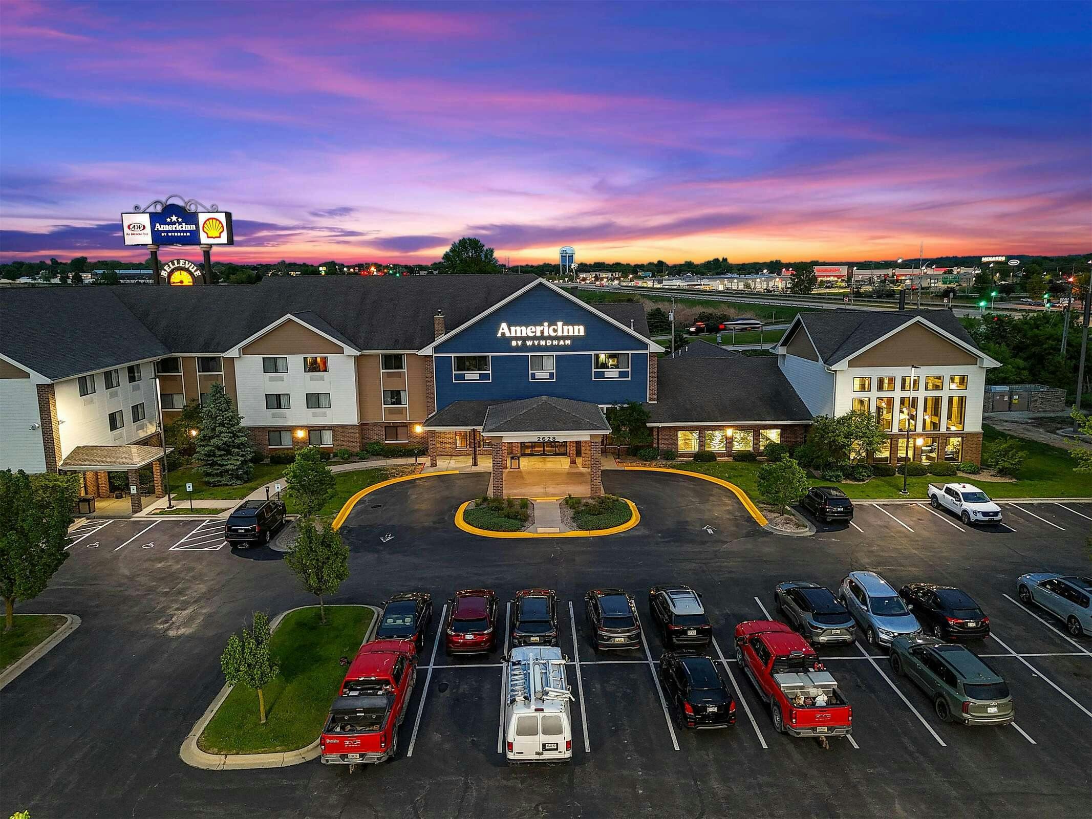 Hotel AmericInn Green Bay East photo 4