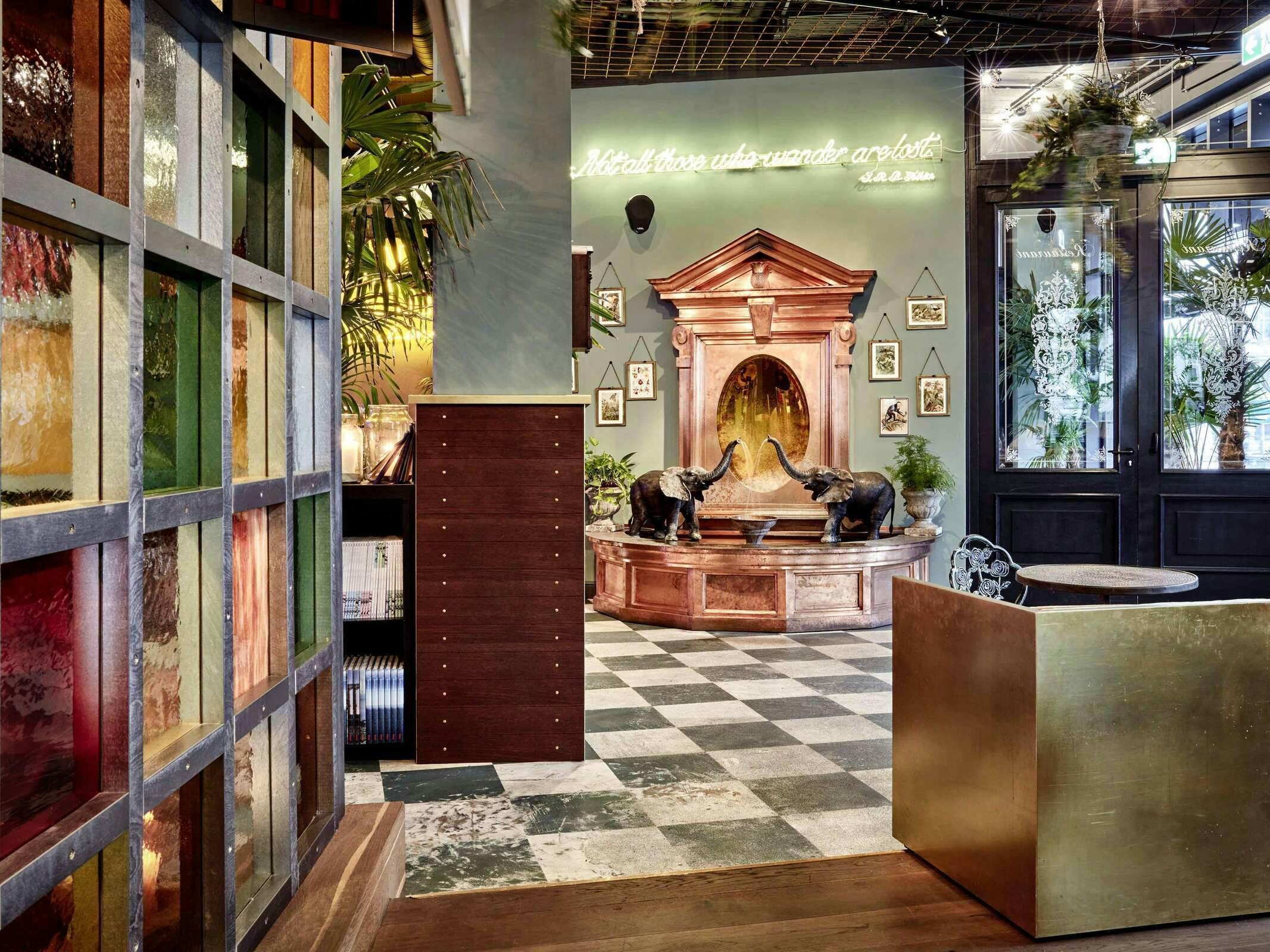 Hotel 25hours Hotel Muenchen The Royal Bavarian photo 3