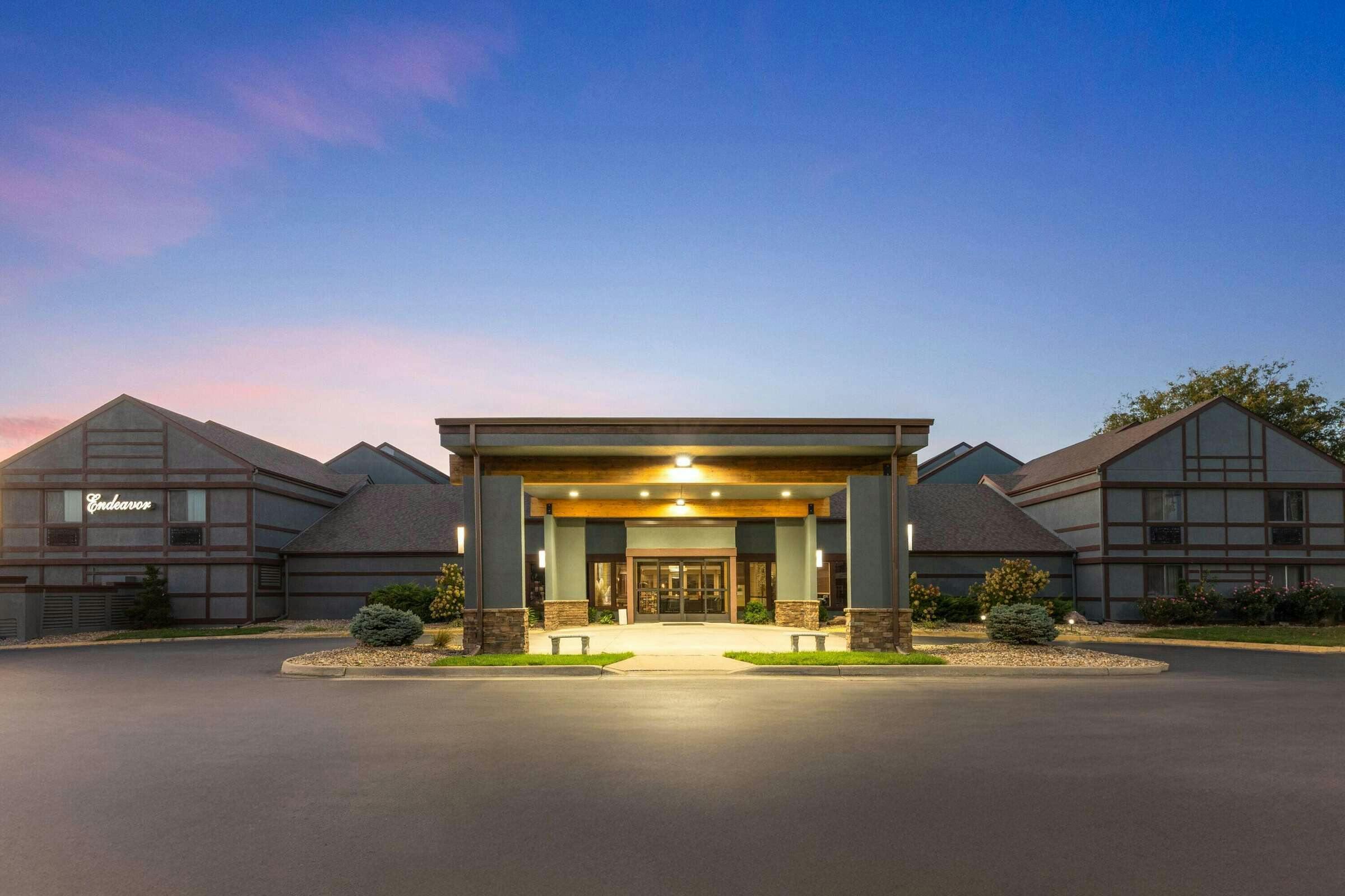 Hotel Endeavor Topeka, Trademark photo 2