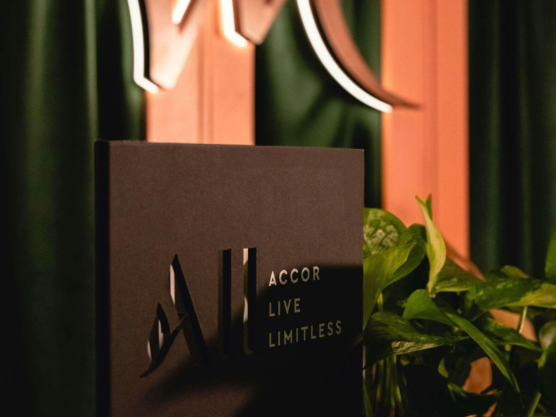 Hotel Mercure Roma Cinecittà photo 2