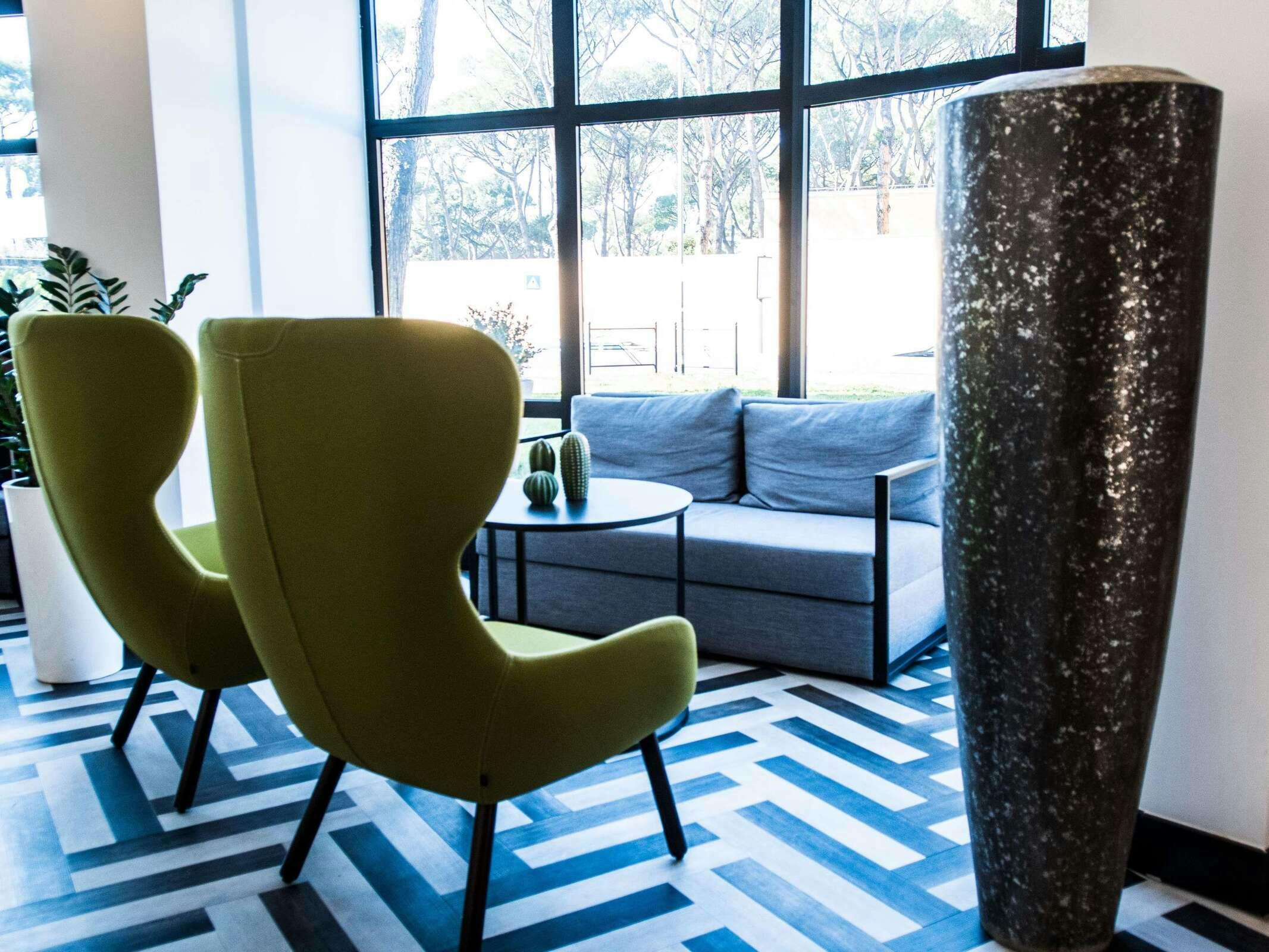 Hotel Mercure Roma Cinecittà photo 3