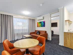 Hotel Mantra Meridien Adelaide photo 2