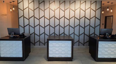 Hawthorn Austin North