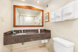 Hotel Luana Waikiki Hotel & Suites photo 5