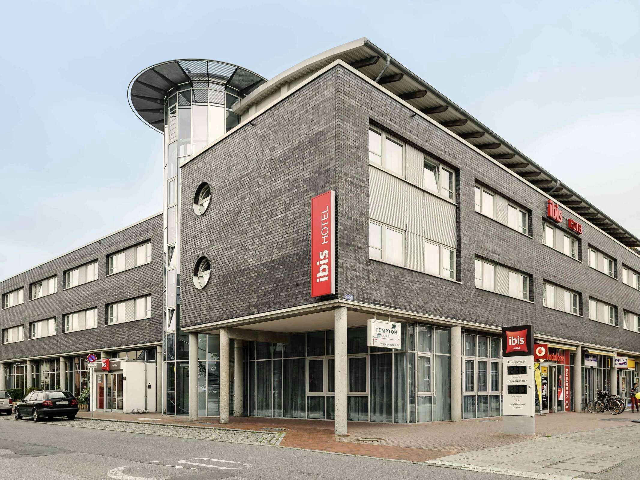 Hotel Ibis Luebeck City photo 1