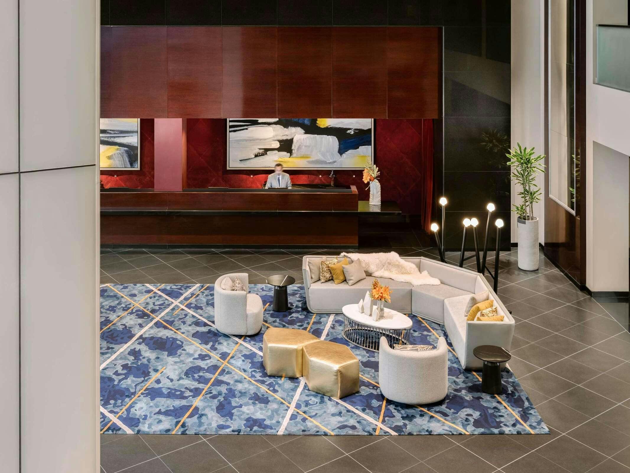 Hotel Sofitel Chicago Magnificent Mile photo 1