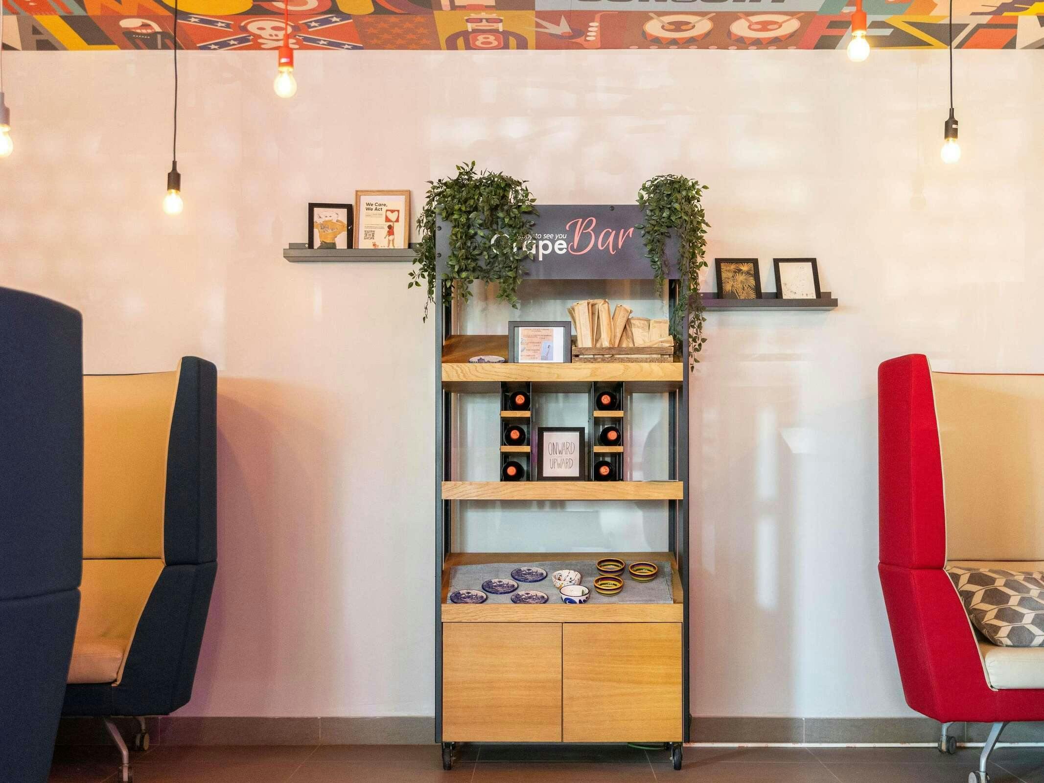 Hotel Ibis Valencia Bonaire Aeropuerto photo 4