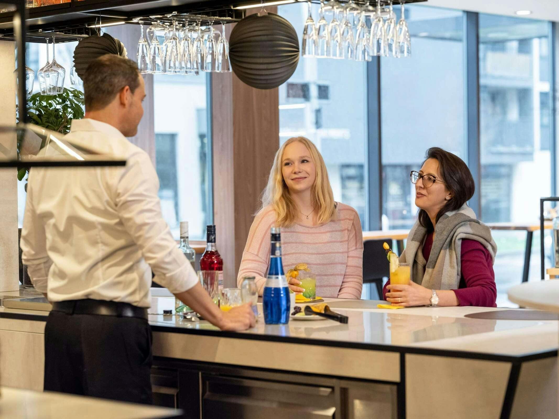 Hotel Novotel Suites Wien City photo 2