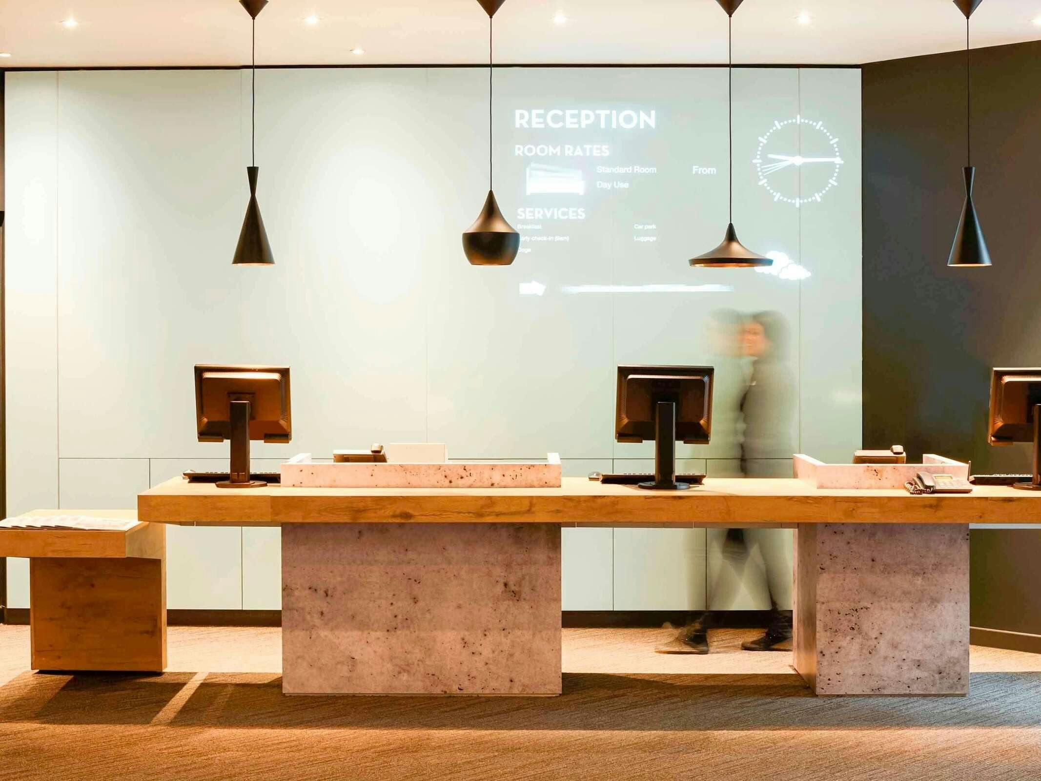 Hotel Ibis London Elstree Borehamwood photo 2