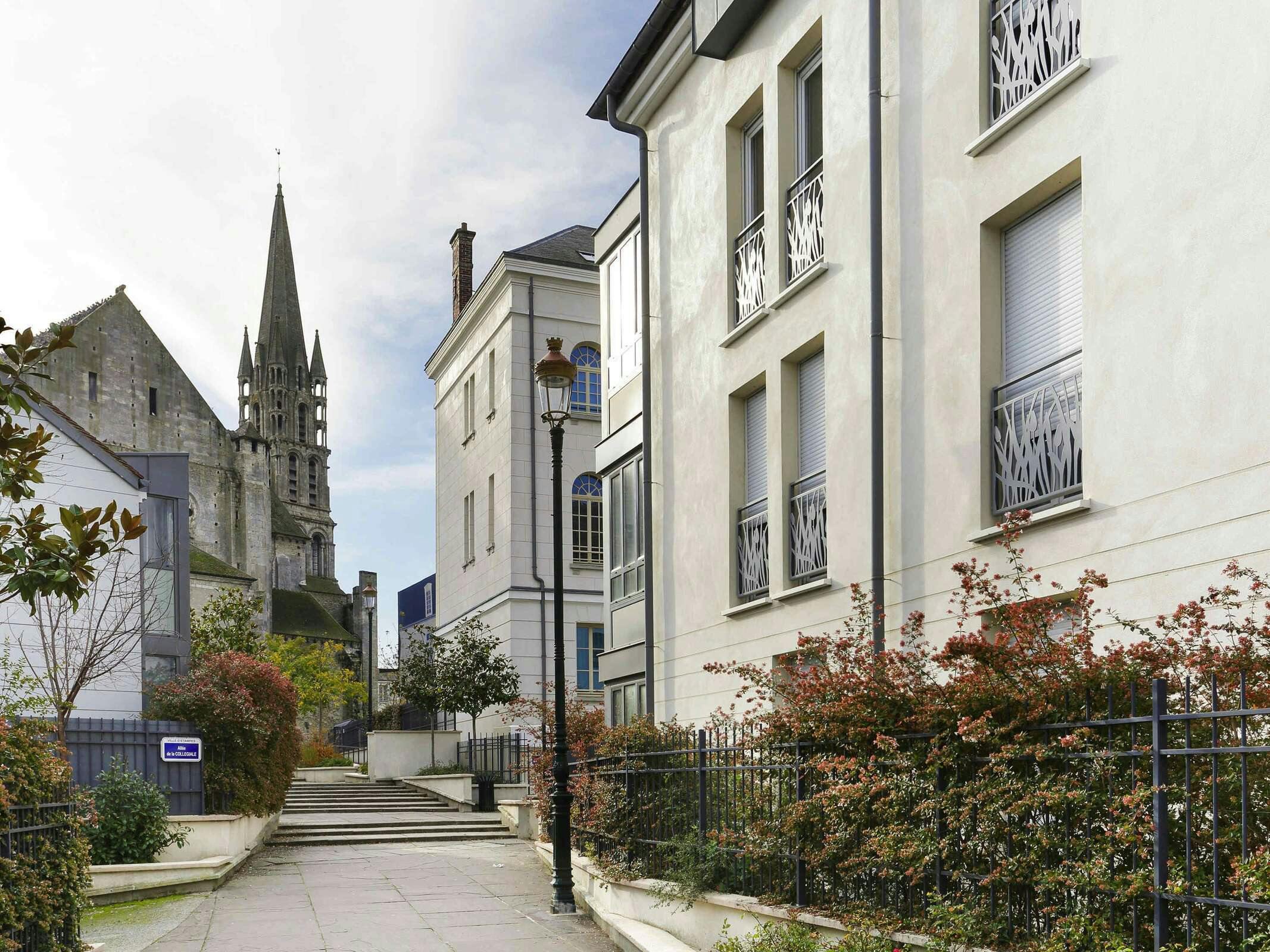 Hotel Ibis Étampes photo 1