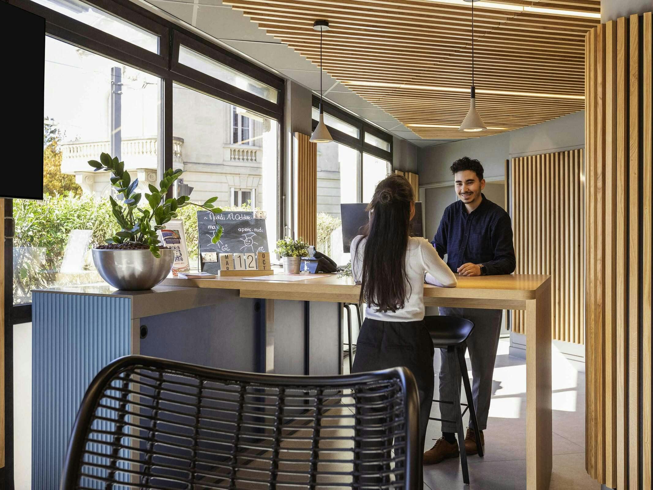 Hotel Novotel Bordeaux Centre Gare Saint Jean photo 1