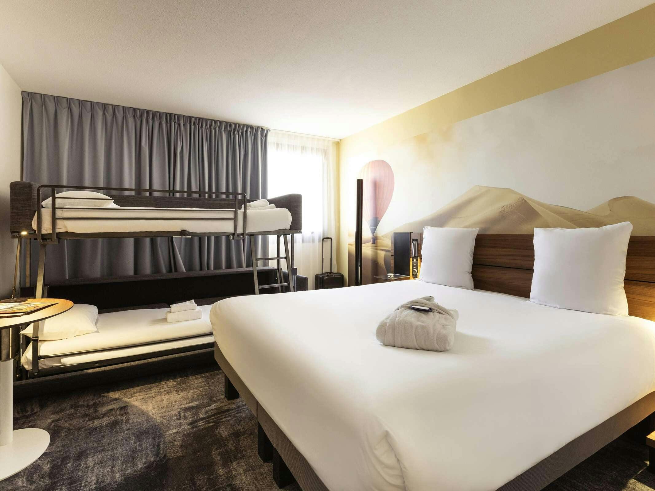 Hotel Novotel Bordeaux Centre Gare Saint Jean photo 4