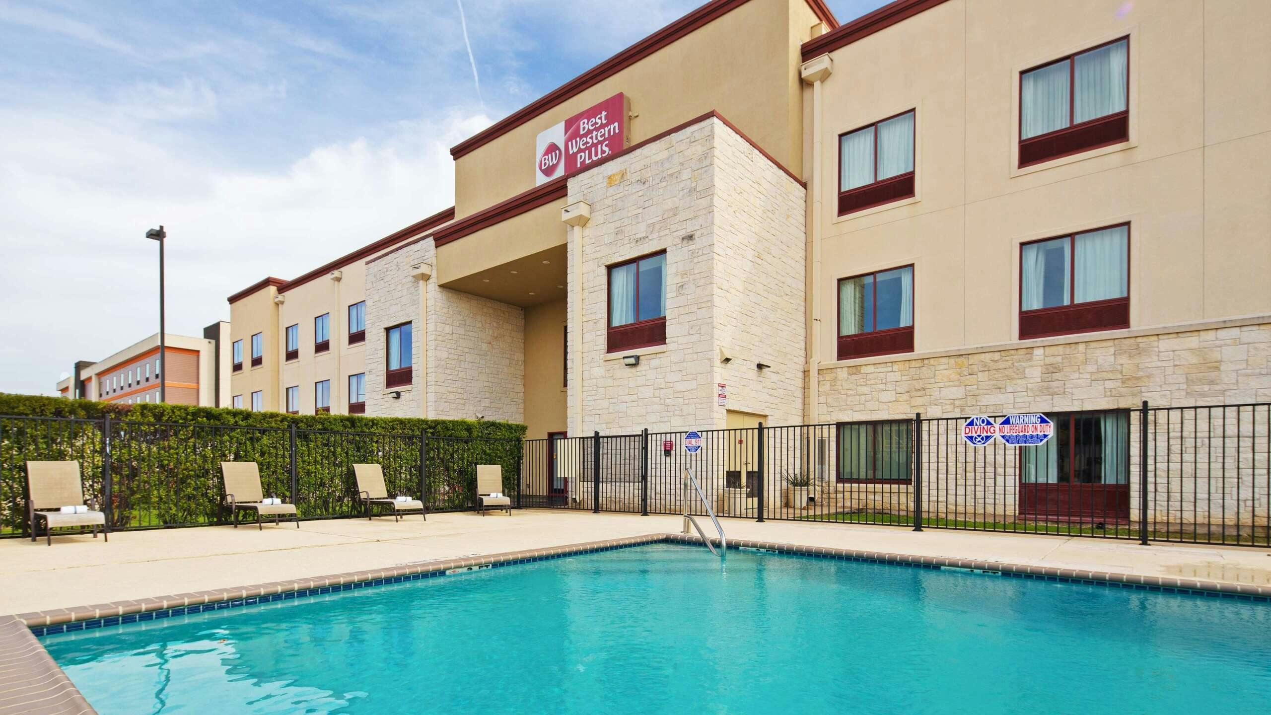 Hotel Best Western Plus Austin Airport Inn & Suites photo 2