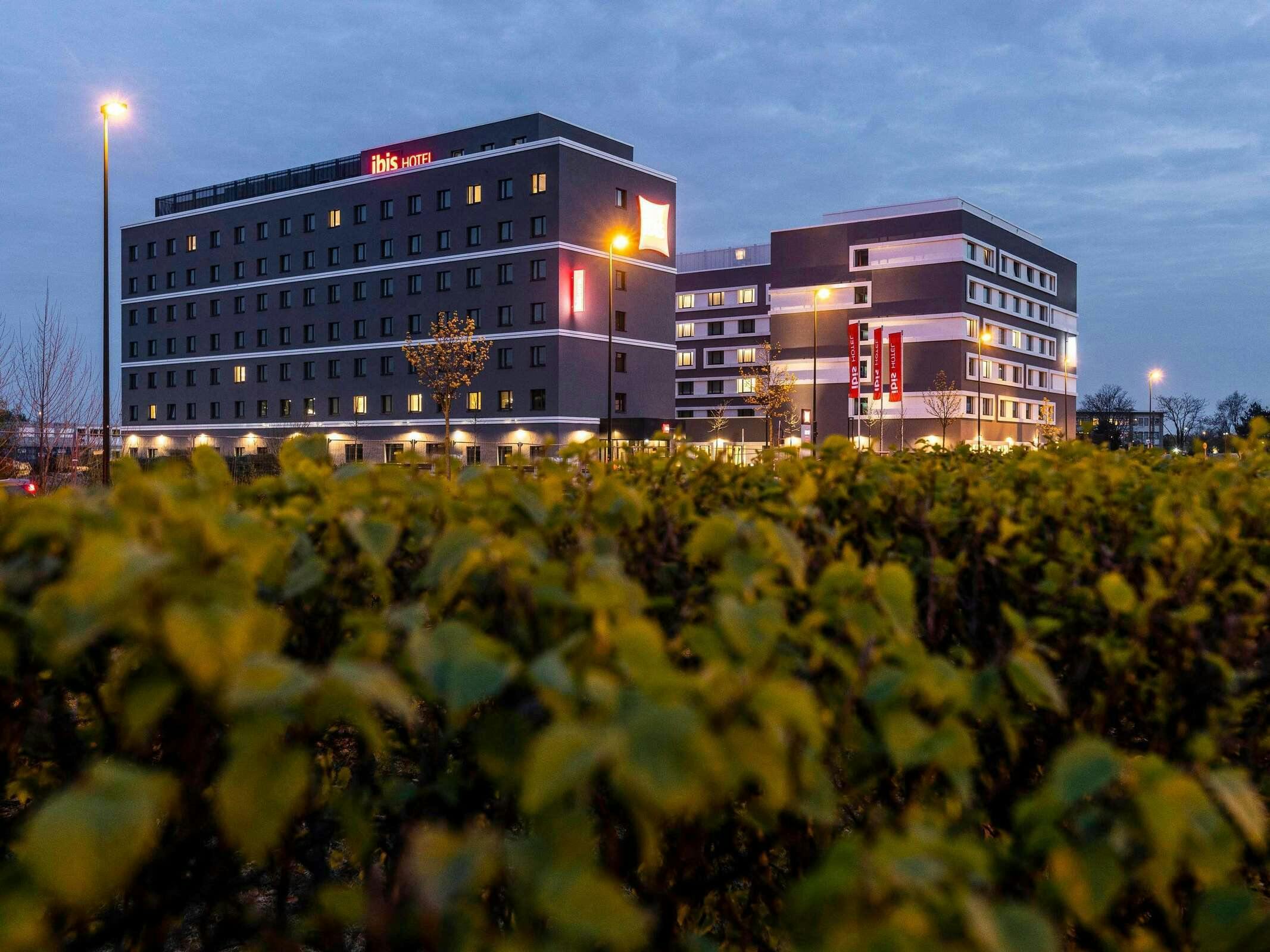 Hotel Ibis Duesseldorf Airport photo 2