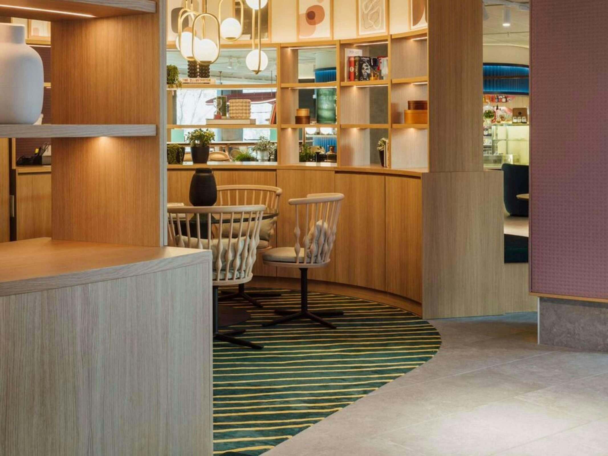 Hotel Novotel Madrid Puente De La Paz photo 5