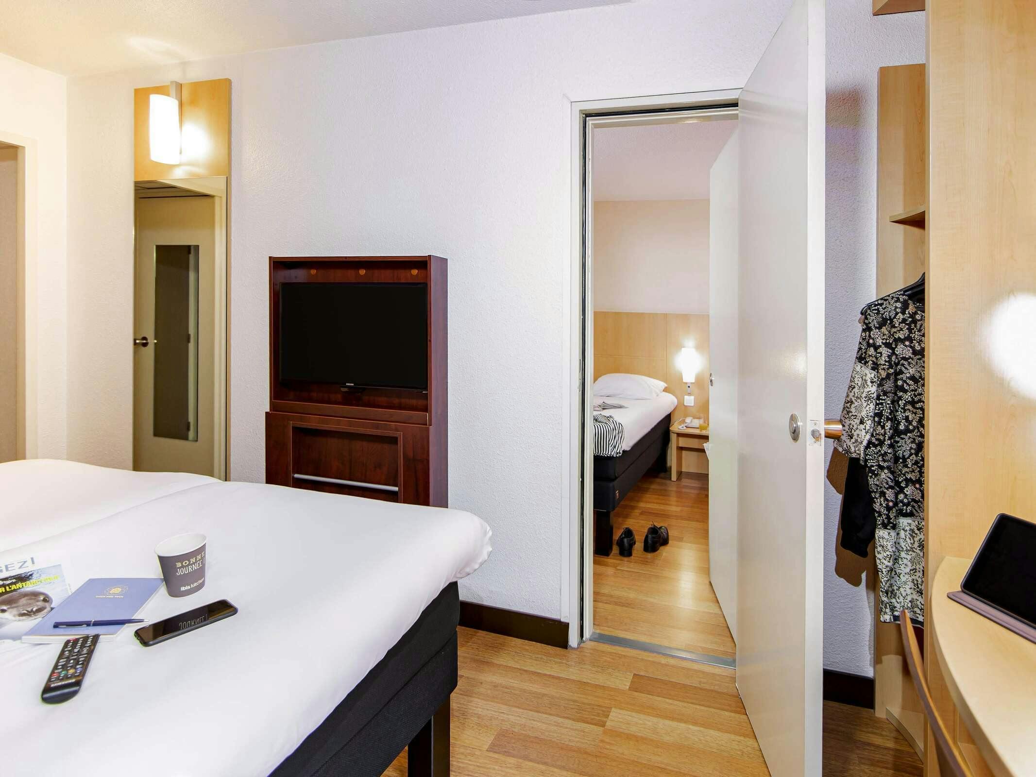 Hotel Ibis Mulhouse Centre Filature photo 3