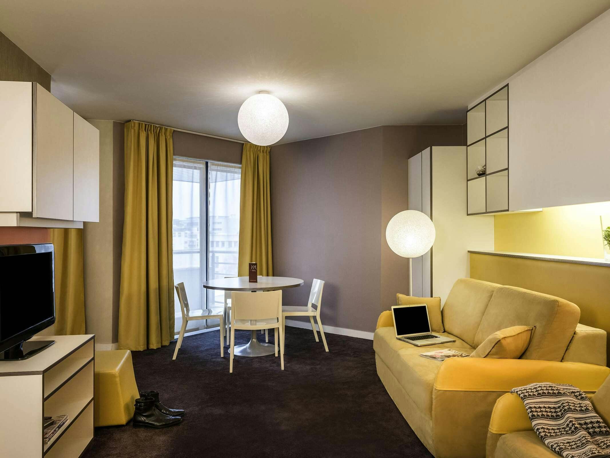 Hotel Mercure Paris Porte de St Cloud photo 3