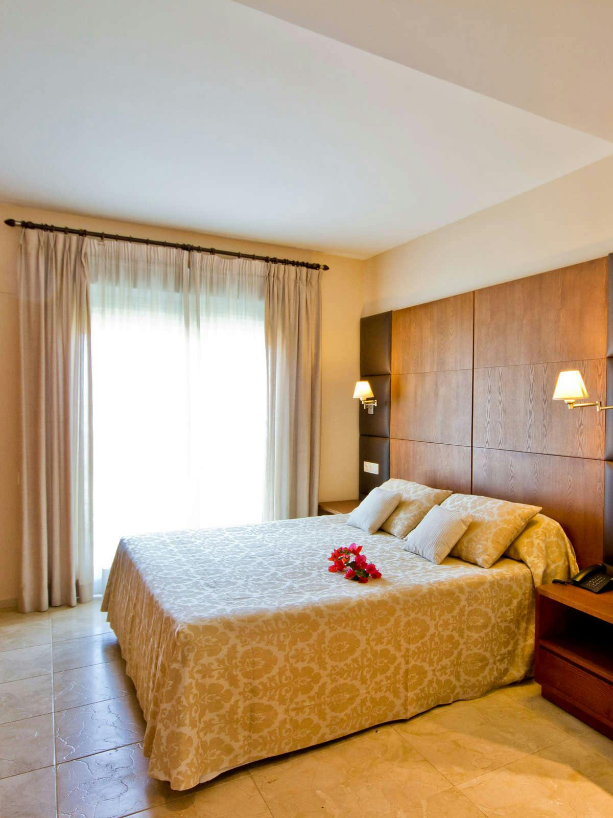 Hotel El Plantio Golf Resort photo 1